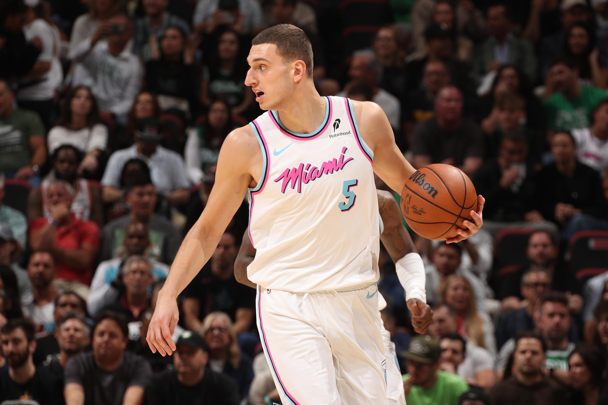 九游体育电竞-Shams：热火4年6240万美元提前续约尼古拉·约维奇