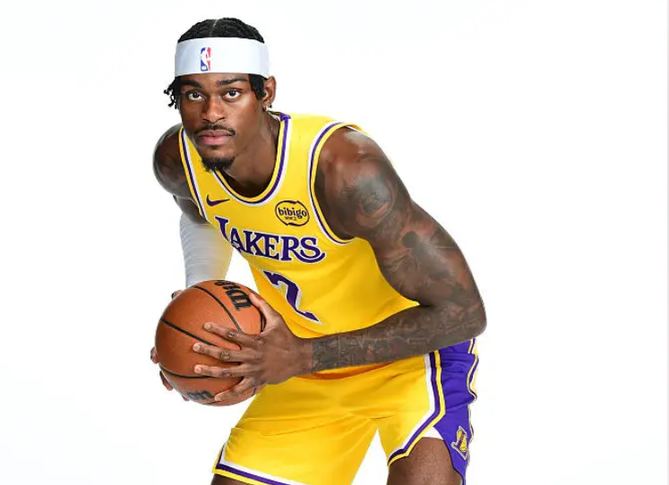 九游体育电竞-恭喜!湖人26岁防守王牌满血复活:另一技能进化助詹皇东契奇冲冠